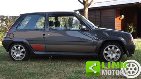 Compra una Renault R 5 gt.
